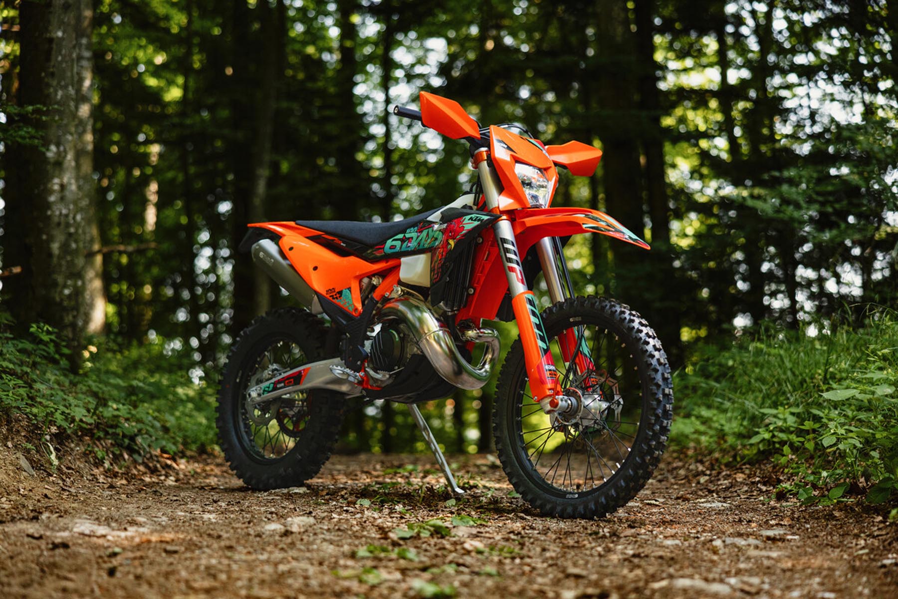 KTM_EXC_6DAYS_2027_01.jpg